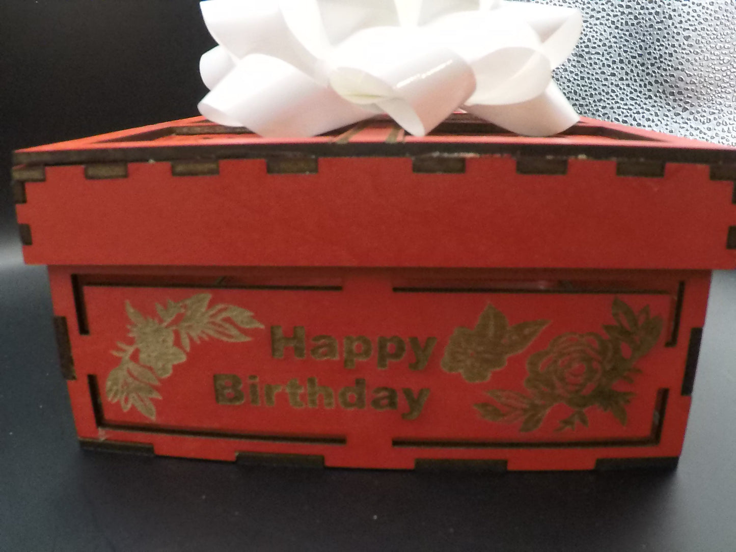 Personalized Wooden Gift Box – A Thoughtful Gift for Any Occasion