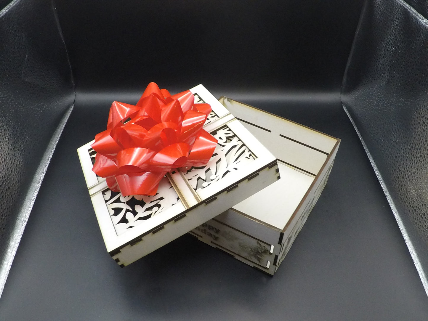 Personalized Wooden Gift Box – A Thoughtful Gift for Any Occasion