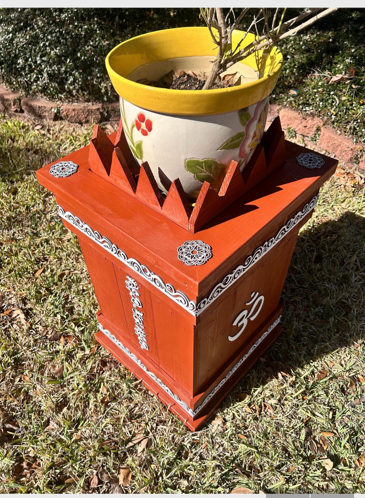 Handcrafted Wooden Tulasi Pot Vrindavana | Large Tulsi Planter for Ocimum Sanctum (Holy Basil) | Traditional Brindavan Stand | Hindu Home & Garden Decor